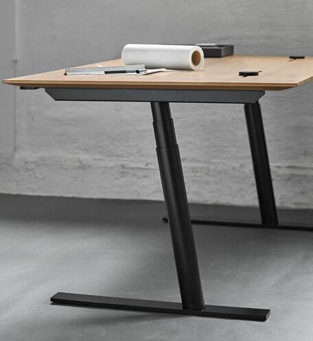 jensenplus blackbox workdesk 2.0 height adjustable angled base with cable slides in oak top