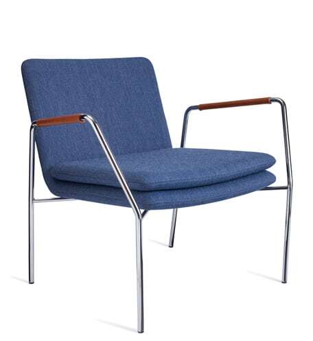 jensenplus hoyo lounge chair with arms blue fiord kvadrat 1